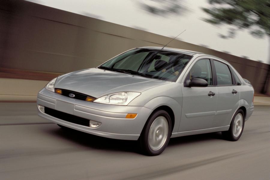  Ford Focus Saloon 1999 года  (фото 29 из 53)